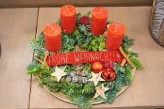 Adventsgesteck: Frohe Weihnachten